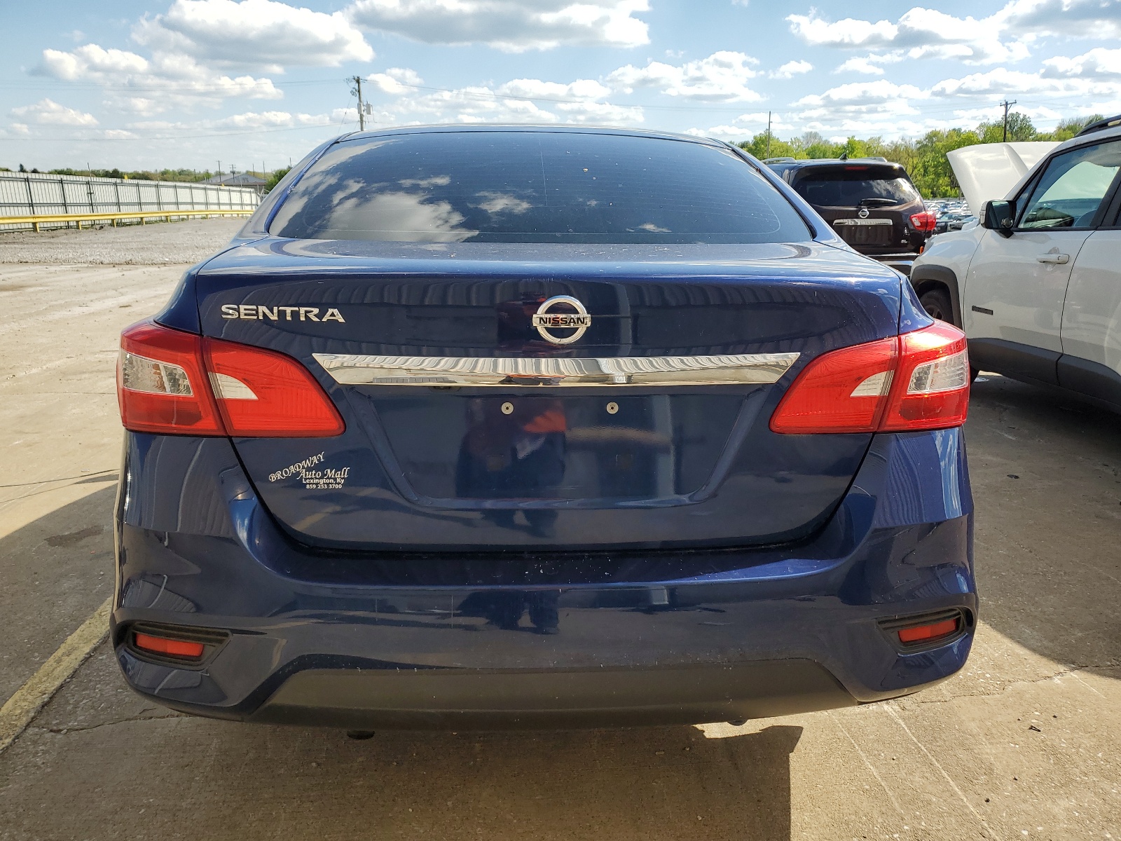 2018 Nissan Sentra S vin: 3N1AB7AP9JY323573