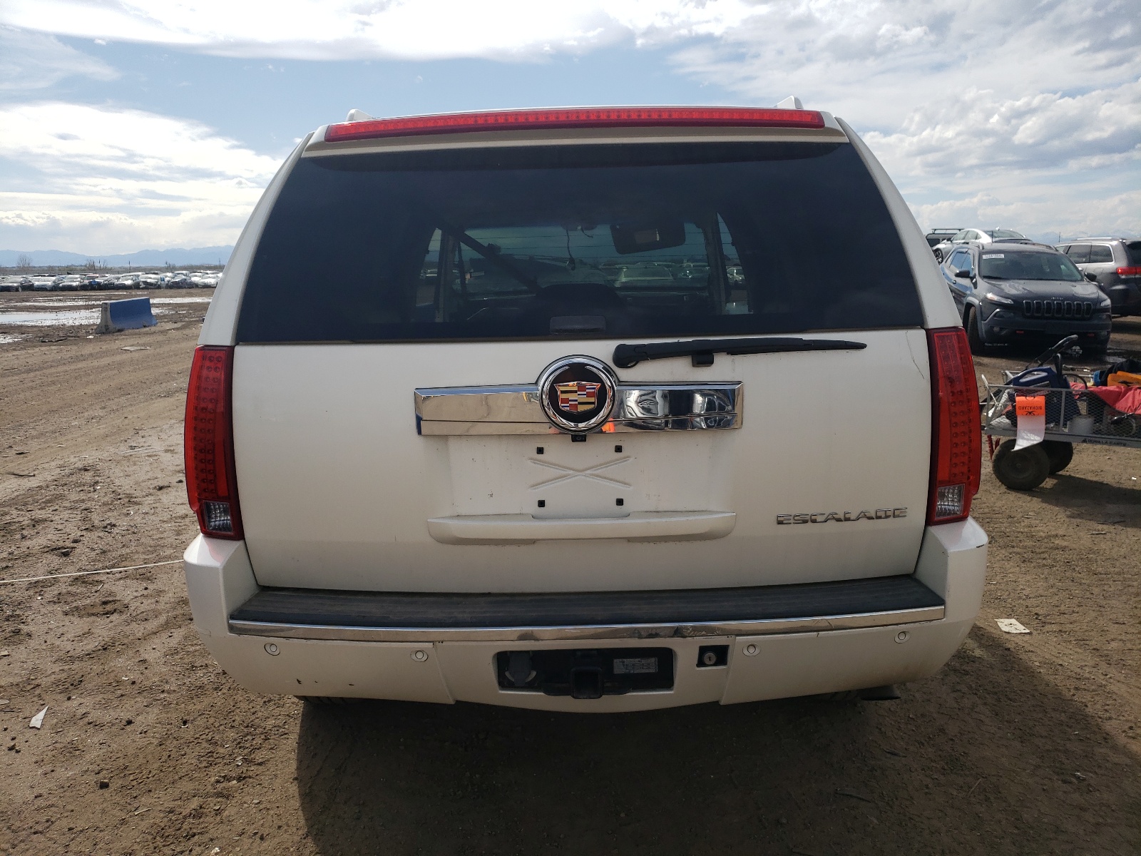 1GYFK63858R180604 2008 Cadillac Escalade Luxury