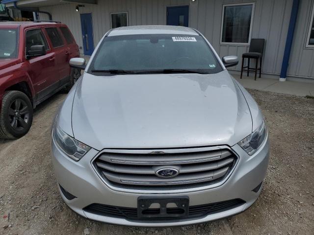 Sedans FORD TAURUS 2013 Silver