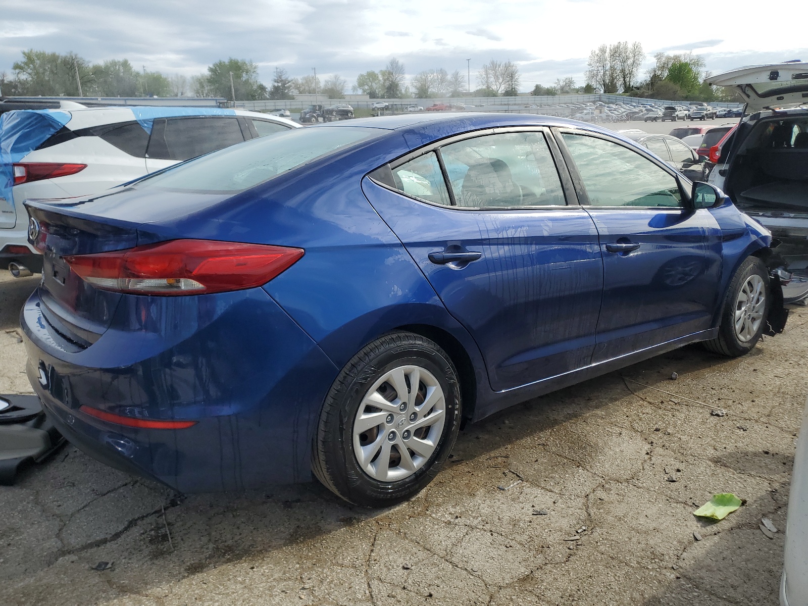 2018 Hyundai Elantra Se vin: 5NPD74LF5JH229041