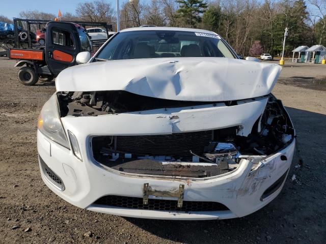  VOLVO S60 2013 Білий
