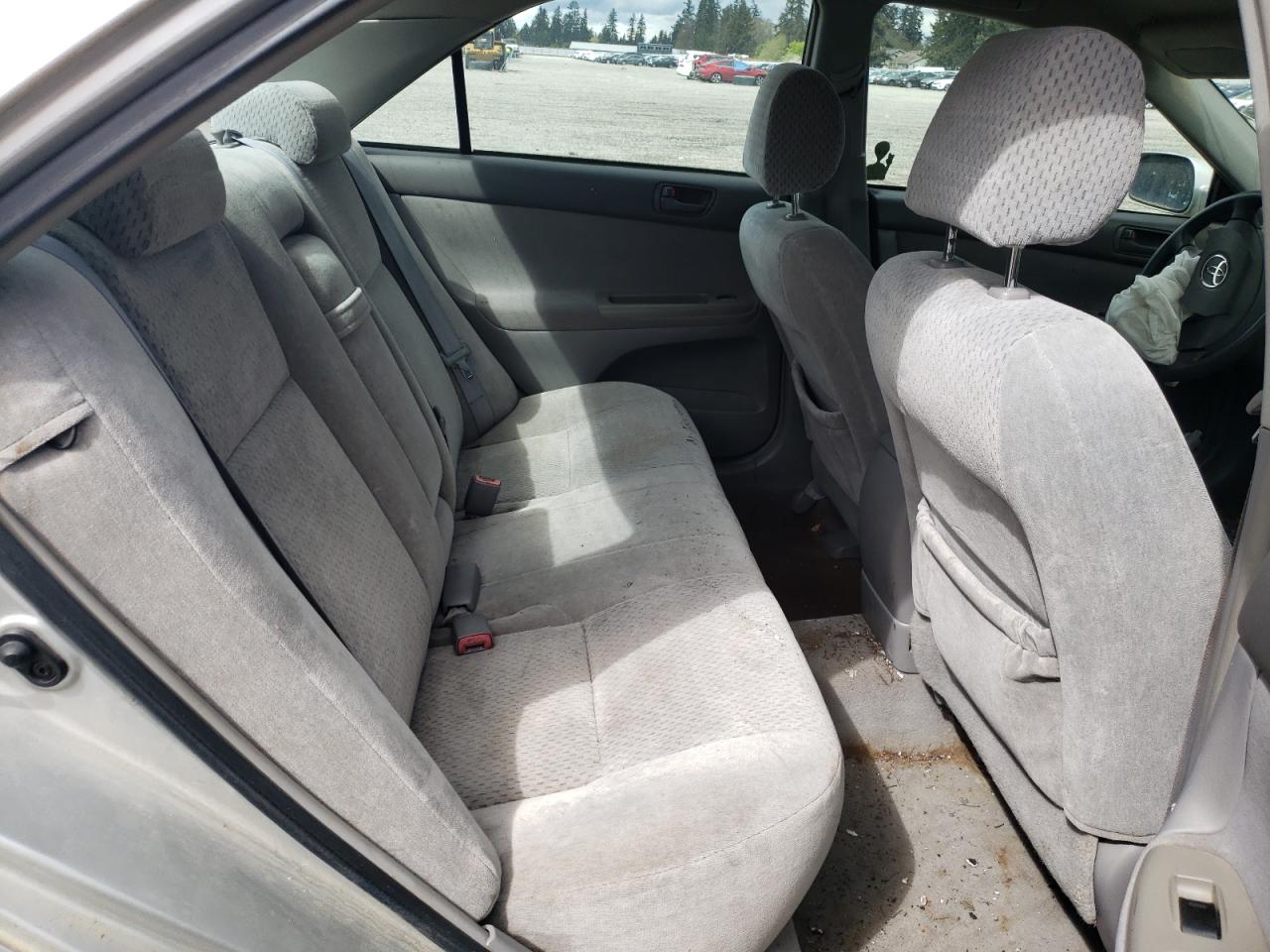 2004 Toyota Camry Le VIN: 4T1BE32K74U811573 Lot: 52814044