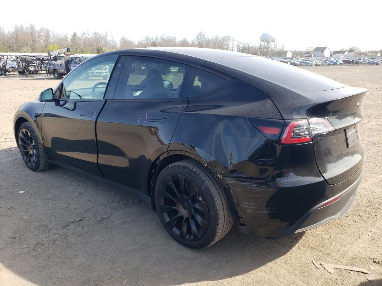 7SAYGDEE2PF750430 2023 Tesla Model Y