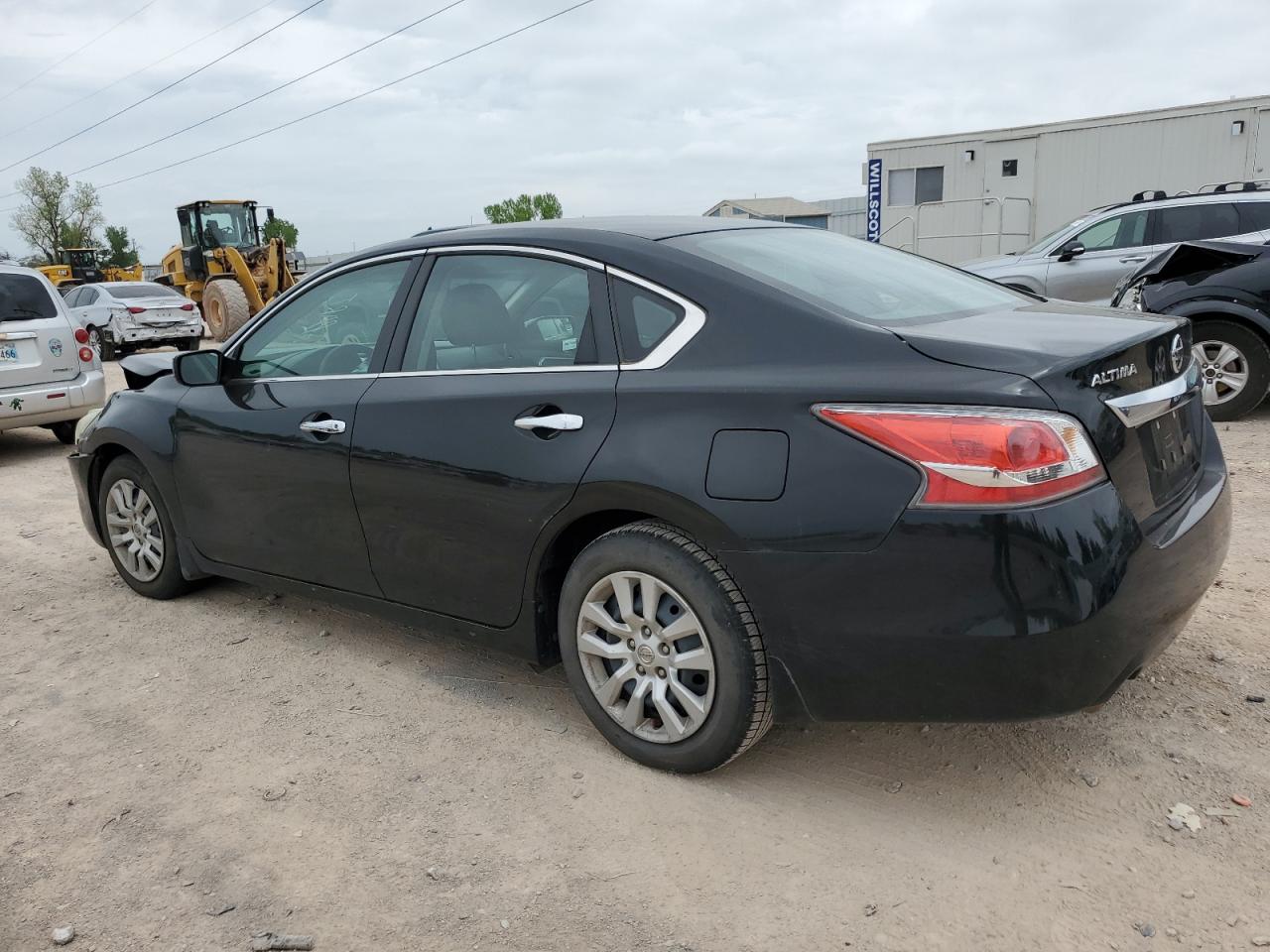 2015 Nissan Altima - Image 2