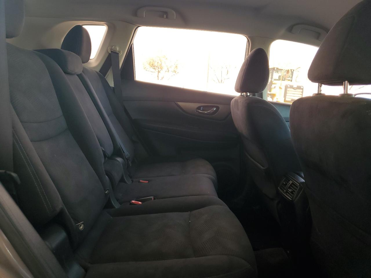 2016 Nissan Rogue S VIN: JN8AT2MT7GW008233 Lot: 50035854