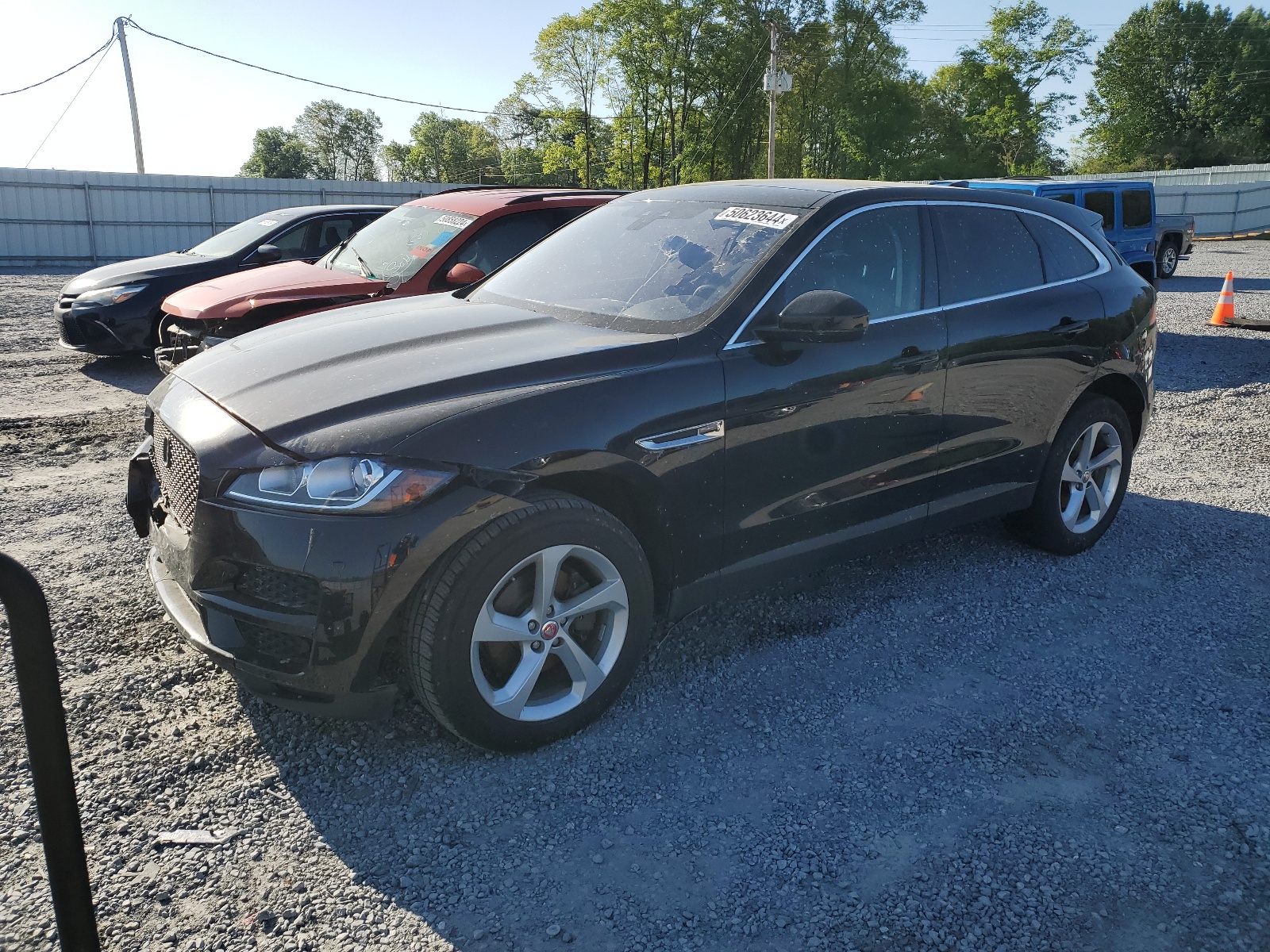 2019 Jaguar F-Pace vin: SADCS2FX4KA601839