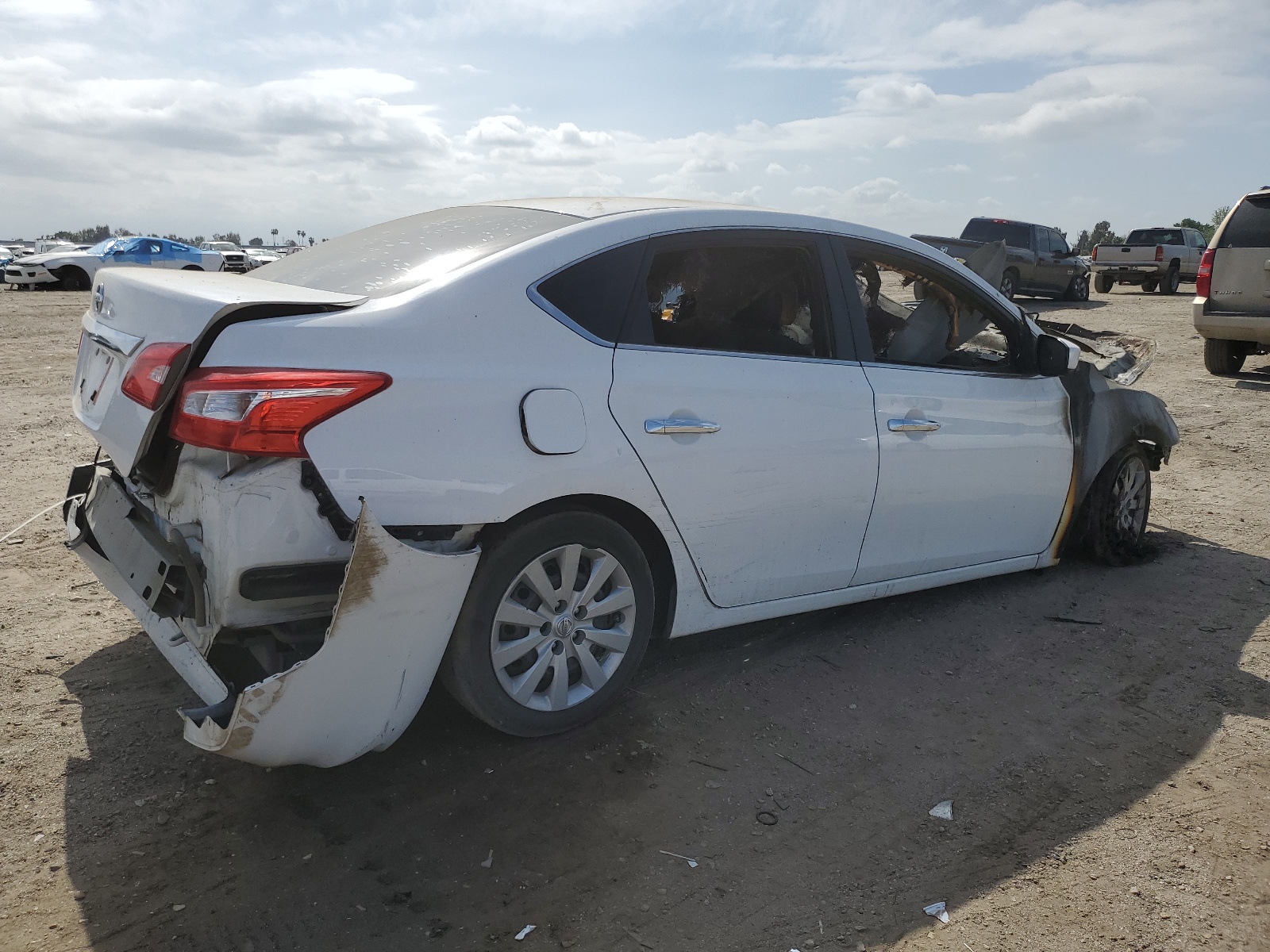 2016 Nissan Sentra S vin: 3N1AB7AP1GY292330