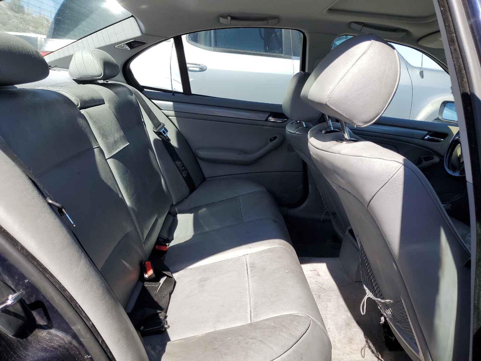 WBAAV33411EE25057 2001 BMW 325 I