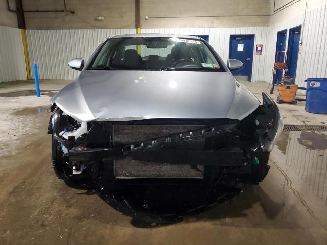  HYUNDAI ELANTRA 2017 Сірий