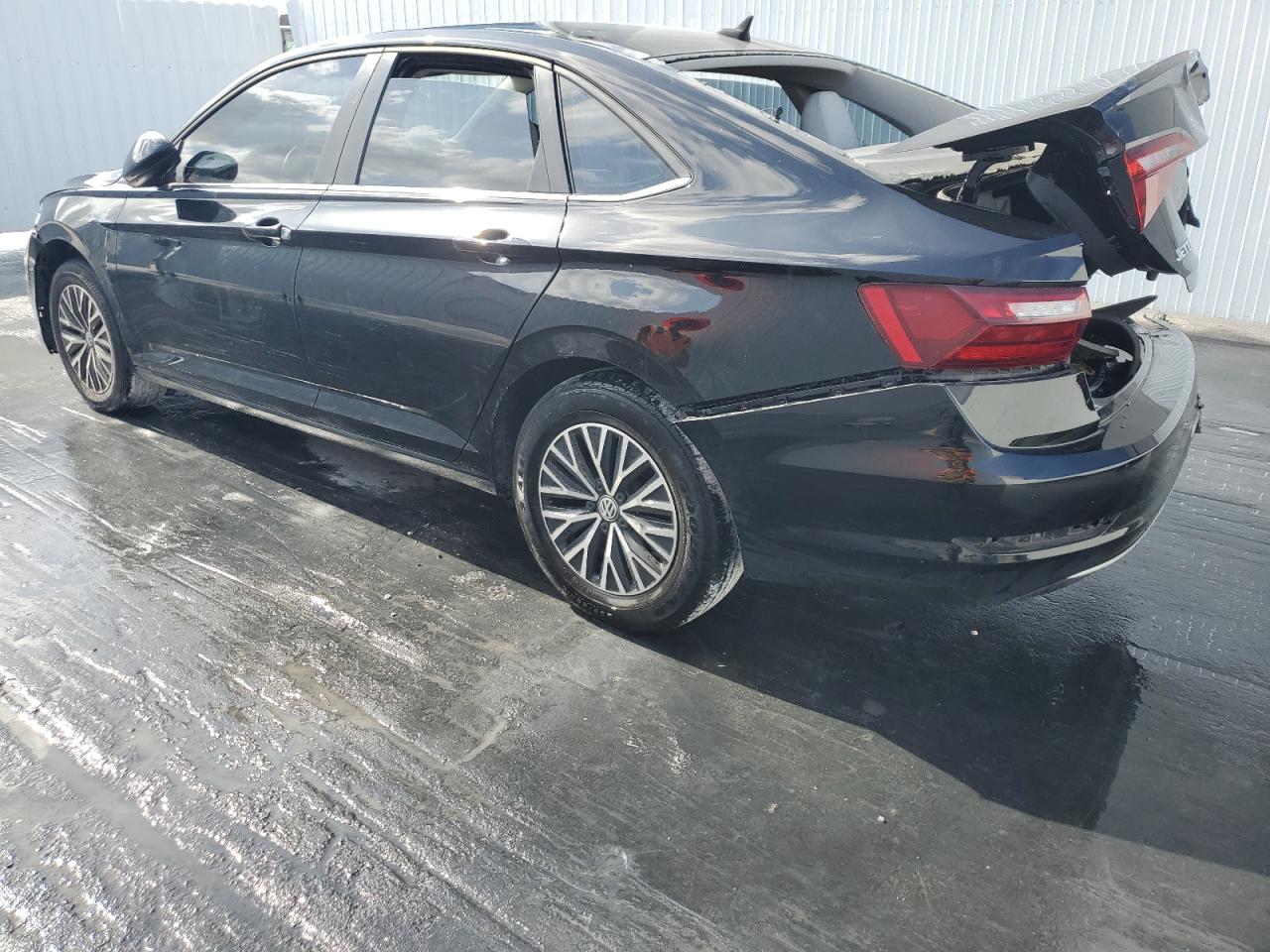 2020 Volkswagen Jetta - Image 2