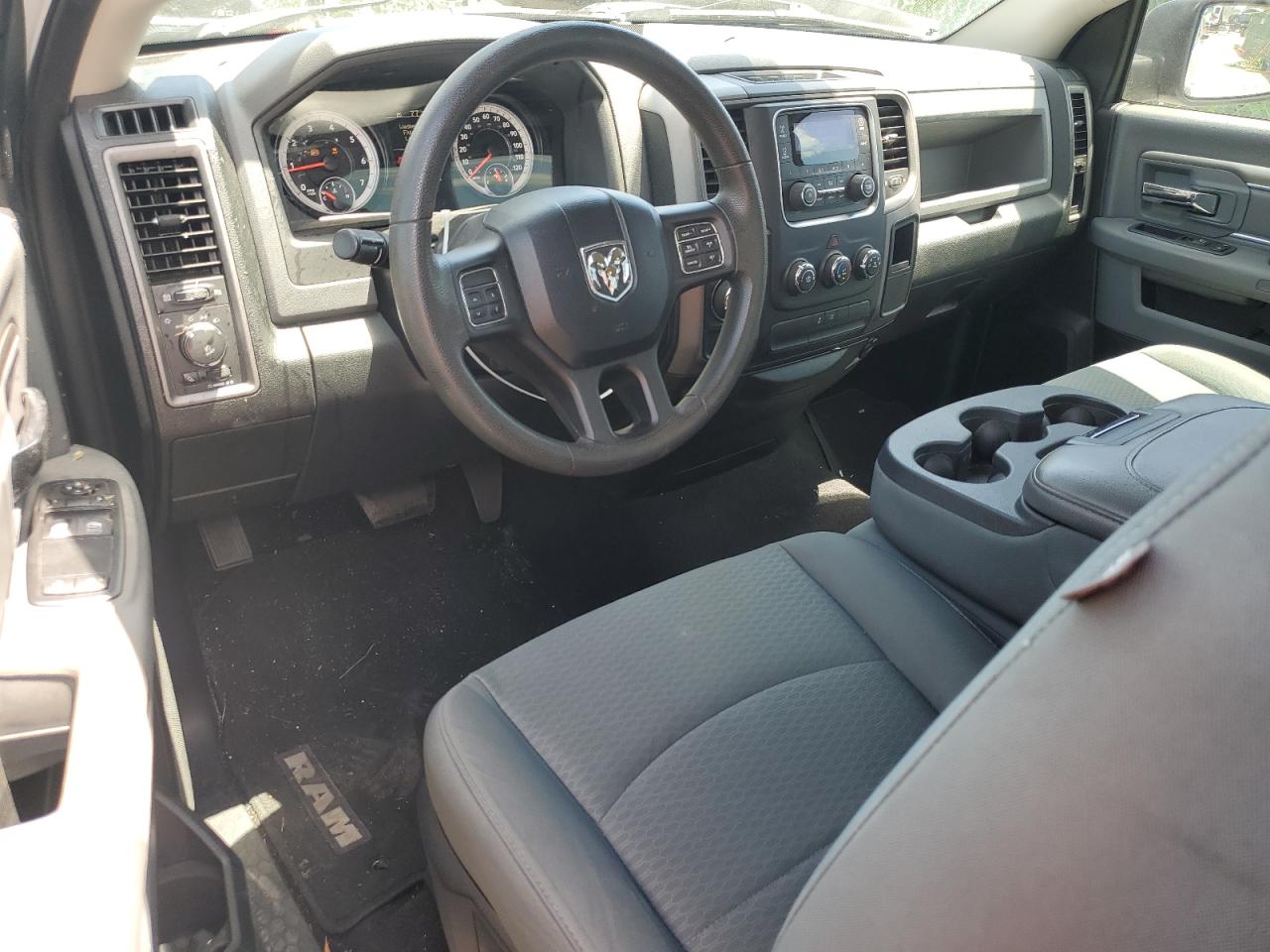 2015 Ram 1500 St VIN: 3C6JR6AT2FG572169 Lot: 52779574