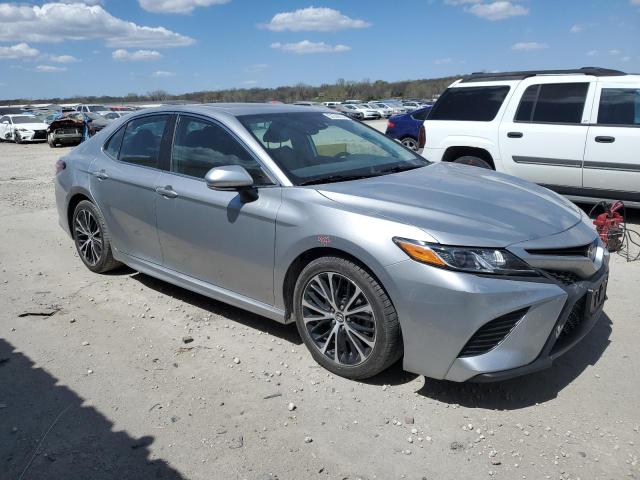  TOYOTA CAMRY 2019 Серебристый