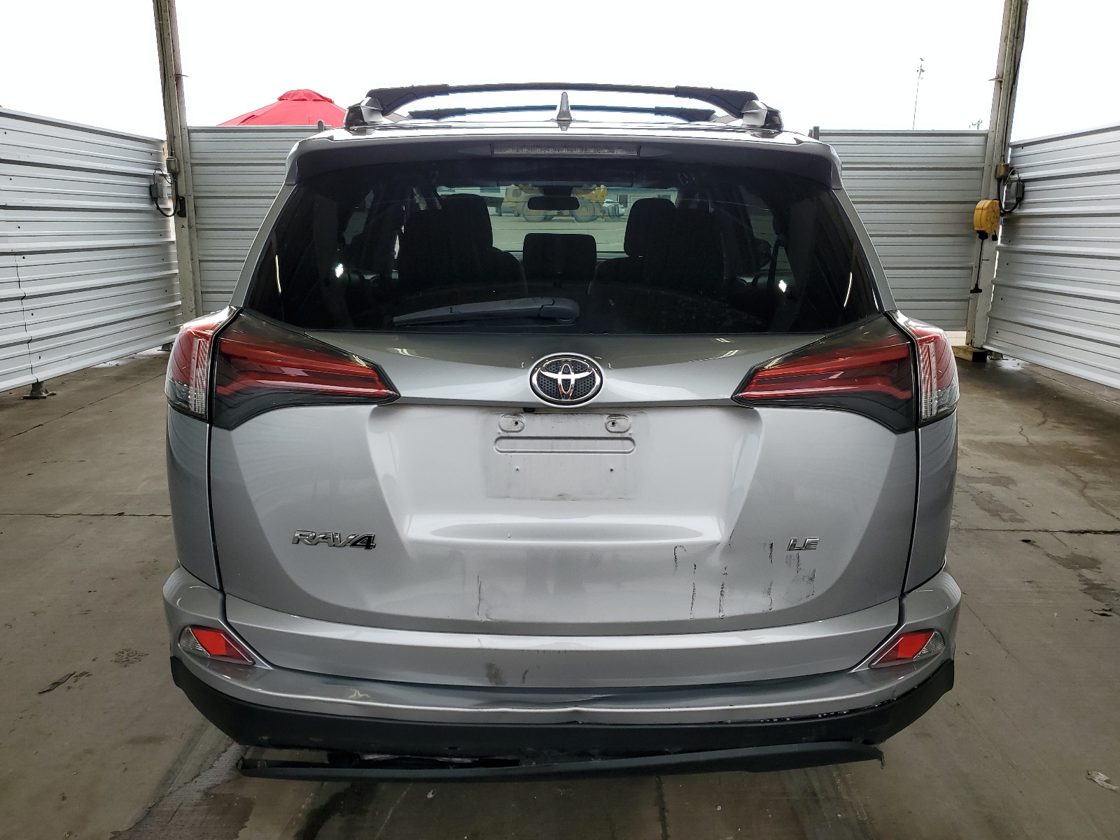 2T3ZFREV0HW360245 2017 Toyota Rav4 Le