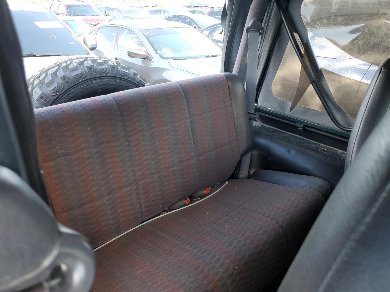 2000 Jeep Wrangler / Tj Se VIN: 1J4FA29P8YP772696 Lot: 51866344