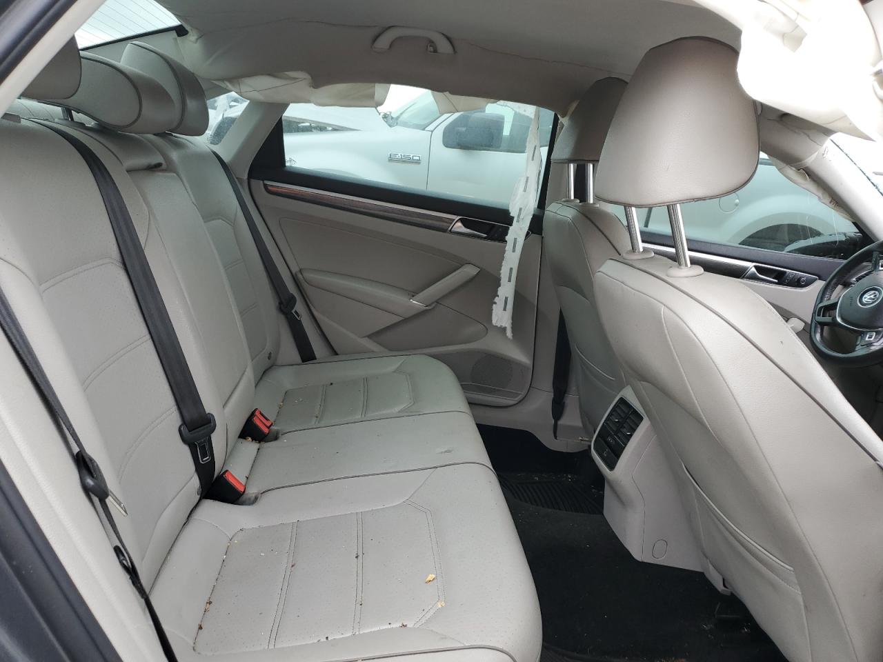 2017 Volkswagen Passat Se VIN: 1VWBT7A30HC053709 Lot: 51301044