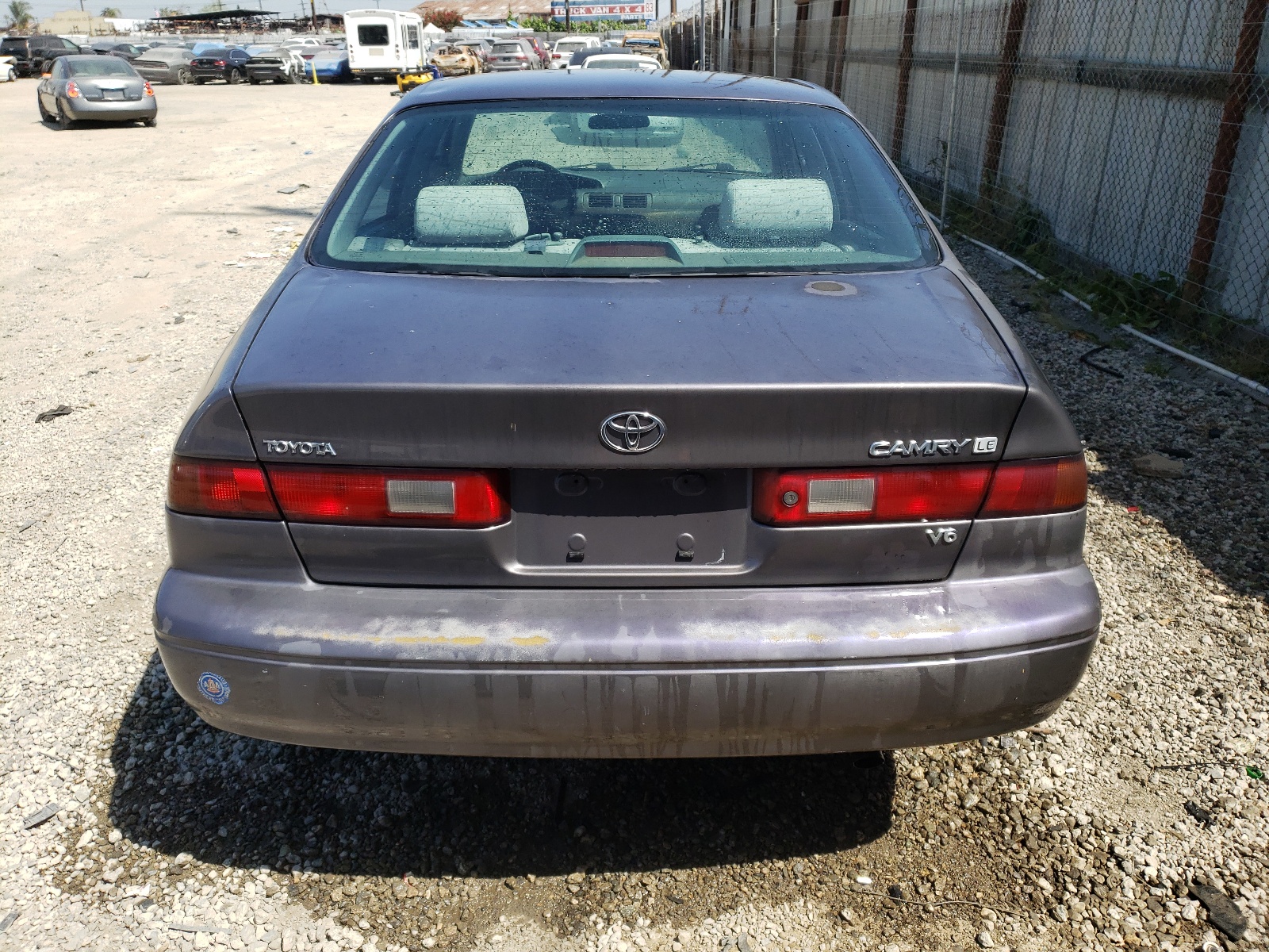 JT2BF22K4X0180992 1999 Toyota Camry Le