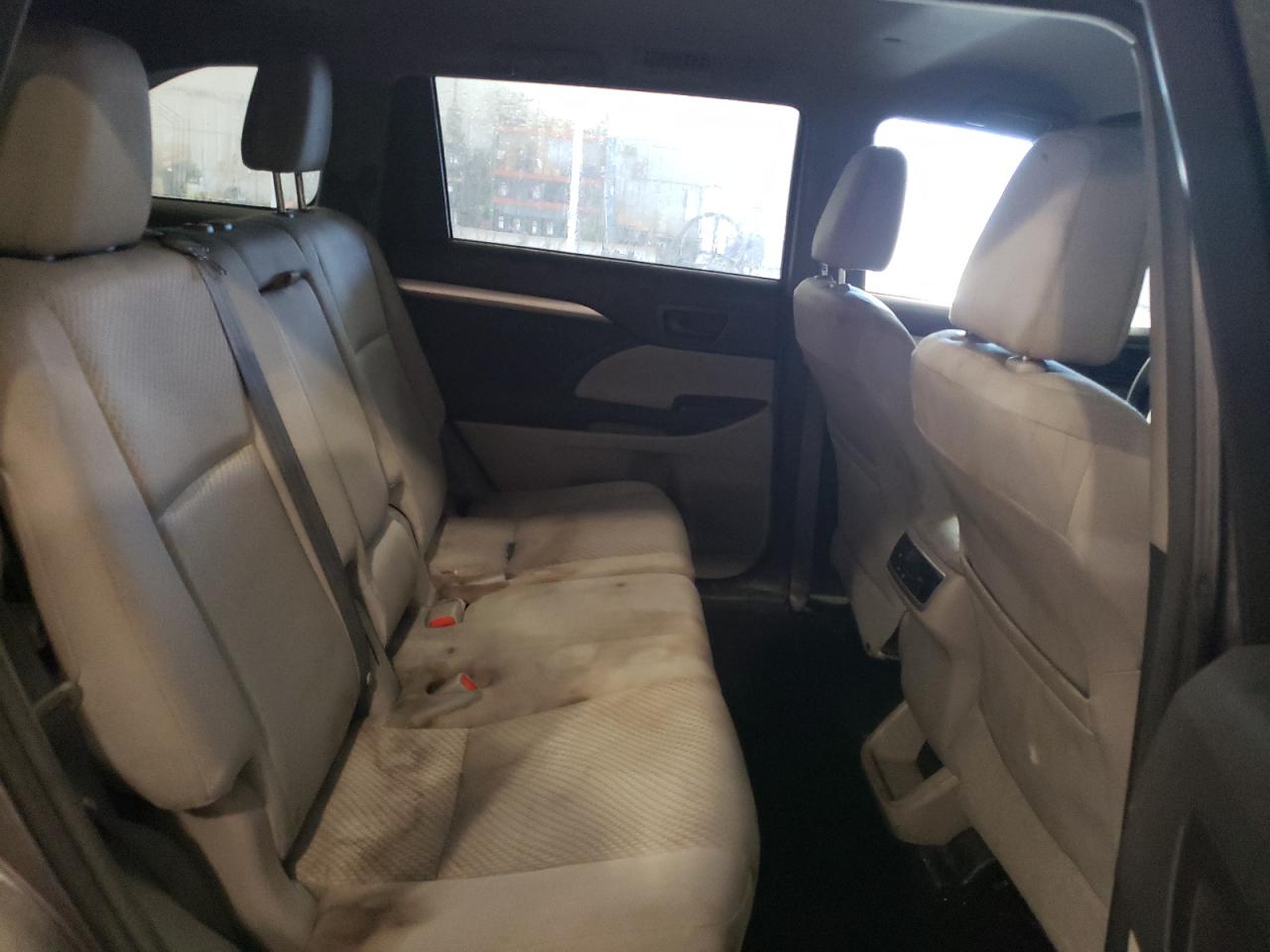 2015 Toyota Highlander Le VIN: 5TDBKRFH9FS148111 Lot: 50505914