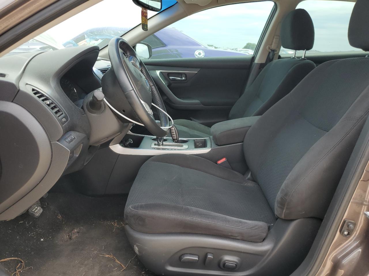 2015 Nissan Altima - Image 7