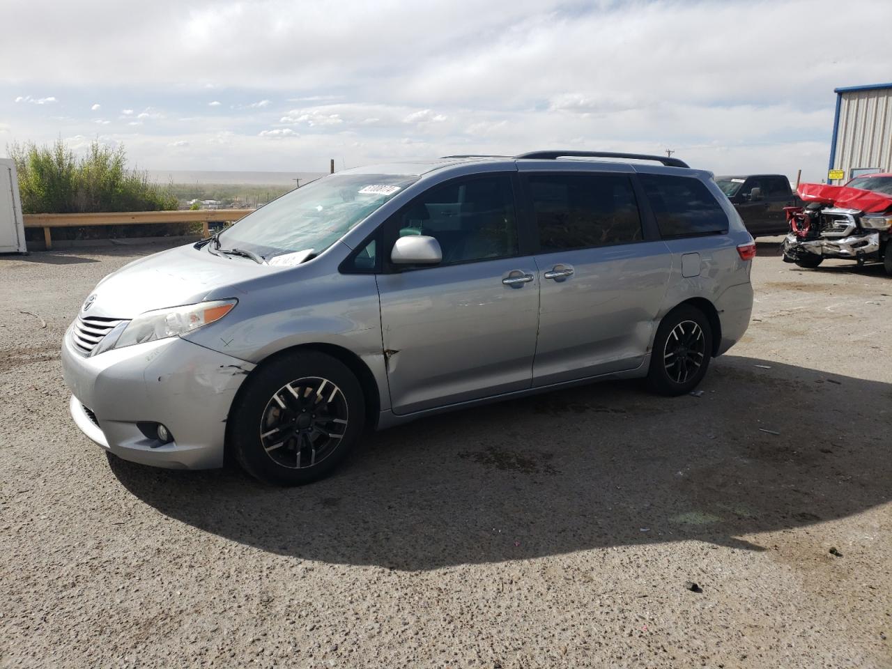 5TDYK3DC6FS597275 2015 TOYOTA SIENNA - Image 1