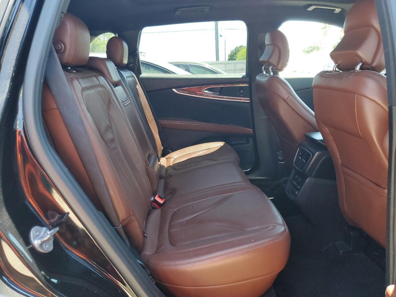 2016 Lincoln MKX - Image 10