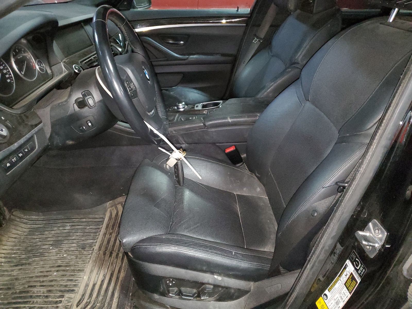 WBAFR9C54BC271122 2011 BMW 550 I