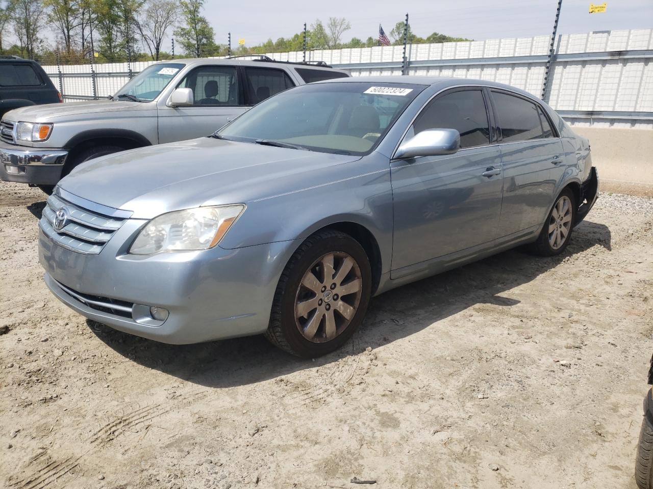 2007 Toyota Avalon - Image 1