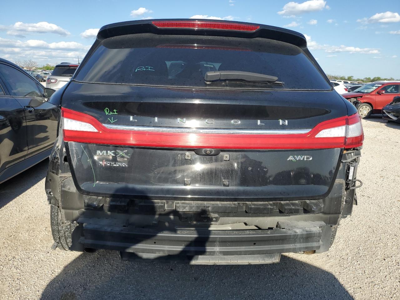 2LMTJ8LR4GBL56110 2016 Lincoln Mkx Reserve