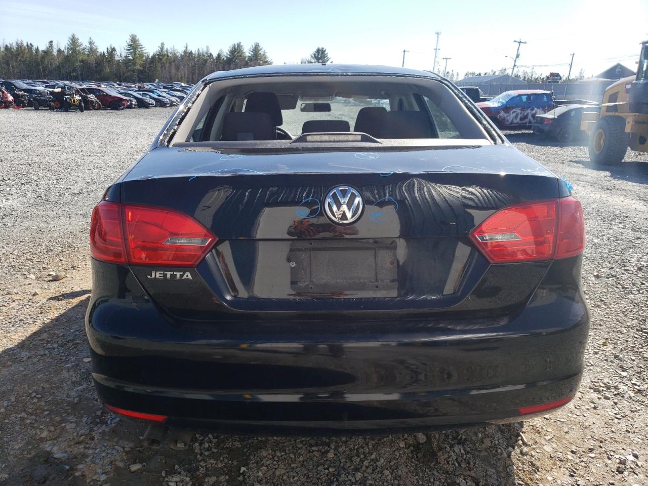 3VW1K7AJXEM412863 2014 Volkswagen Jetta Base