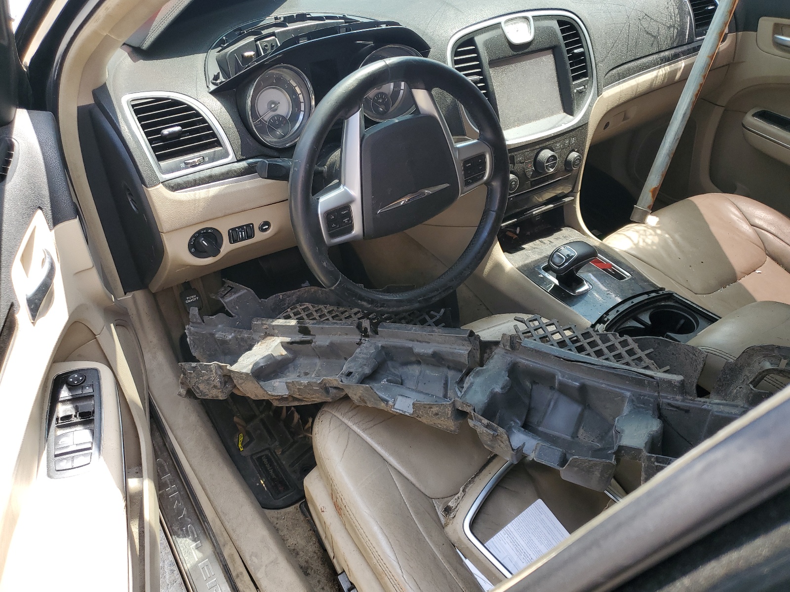 2C3CCAAG2EH100811 2014 Chrysler 300