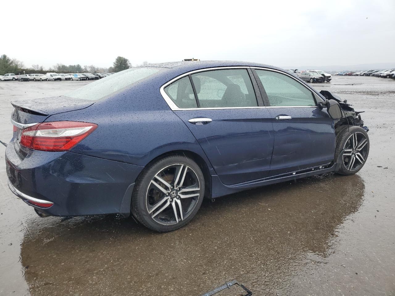 1HGCR2F57HA233205 2017 Honda Accord Sport