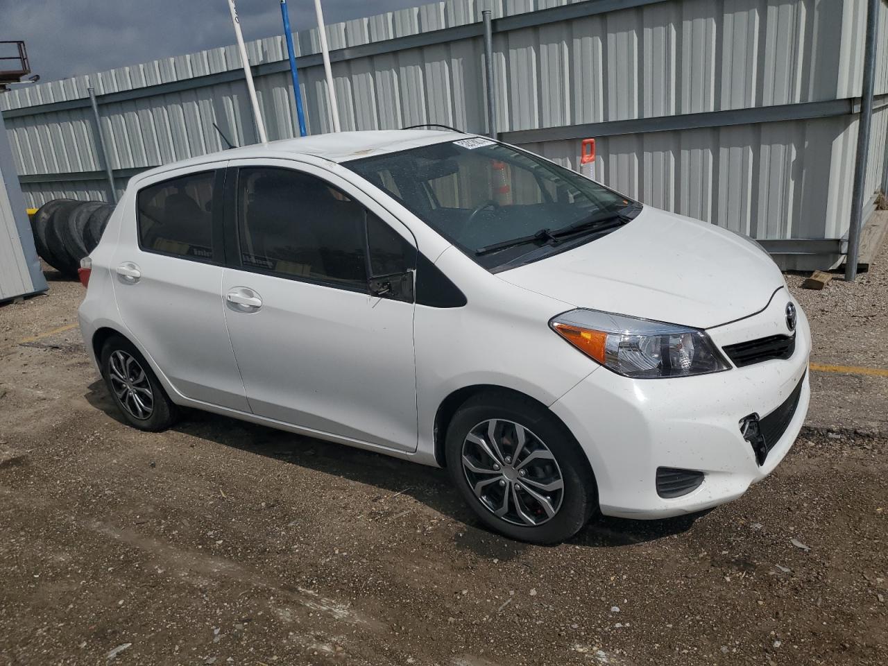 2012 Toyota Yaris - Image 4