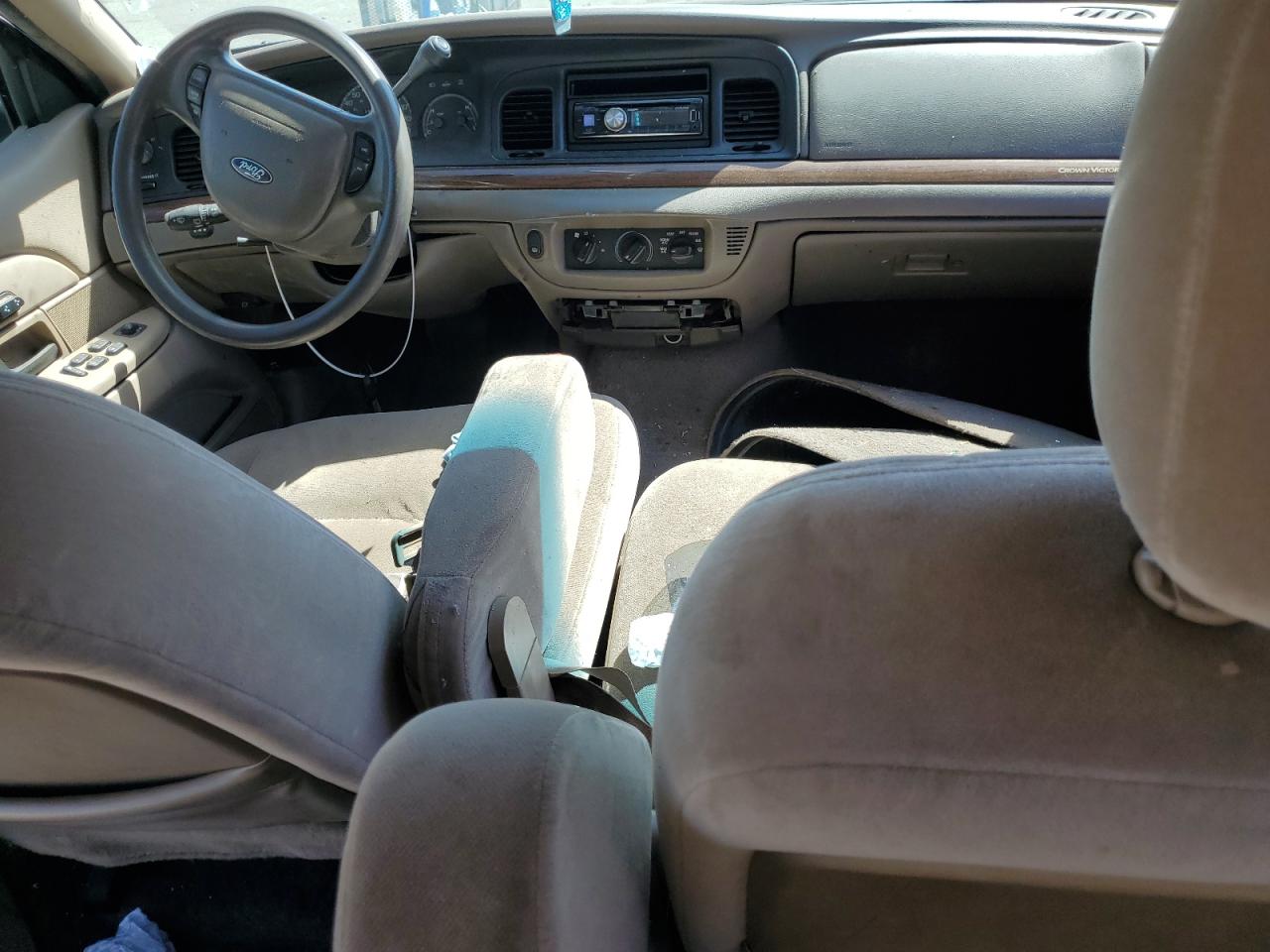 2003 Ford Crown Victoria - Image 8