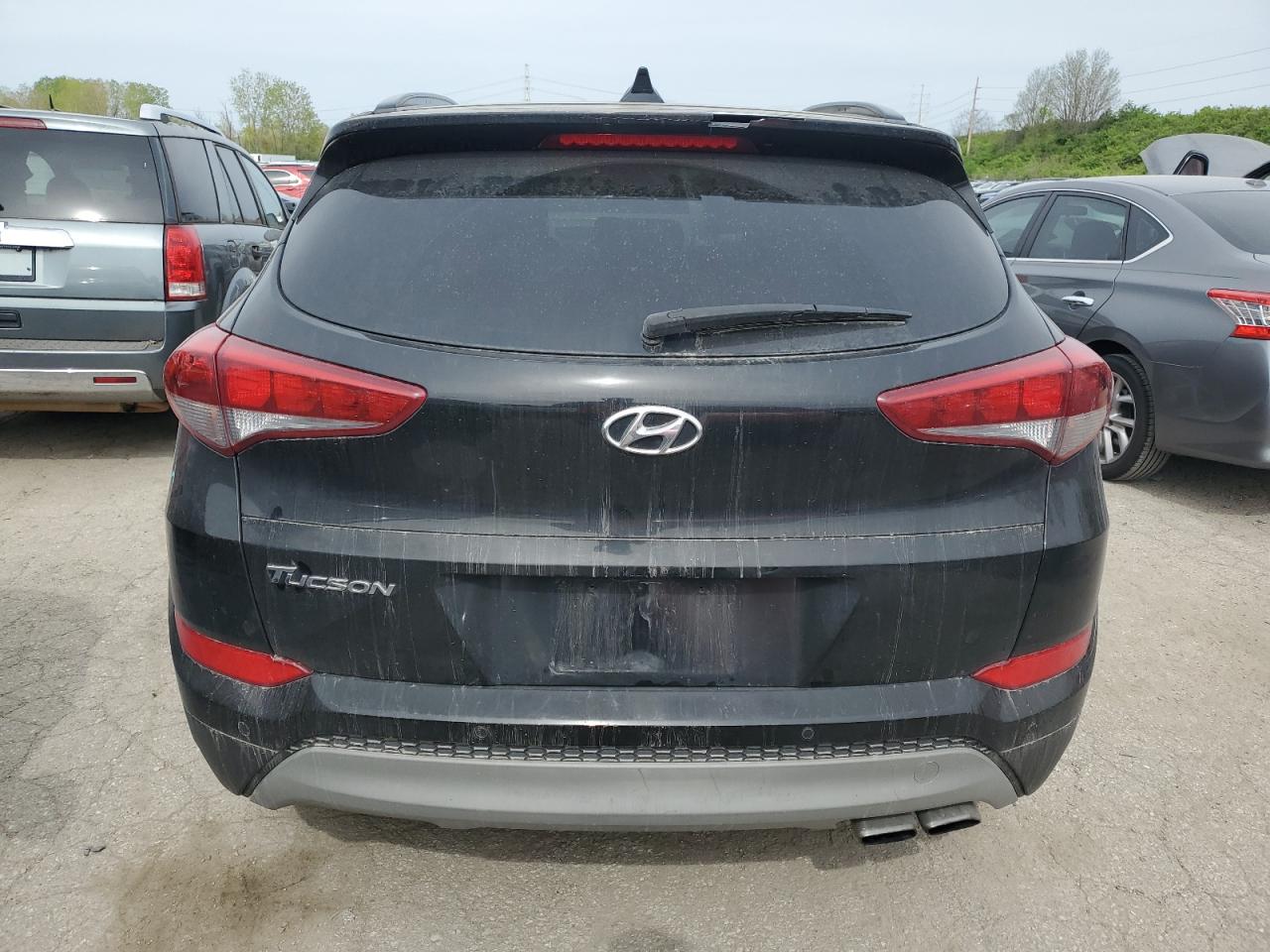 KM8J33A20JU735760 2018 Hyundai Tucson Value