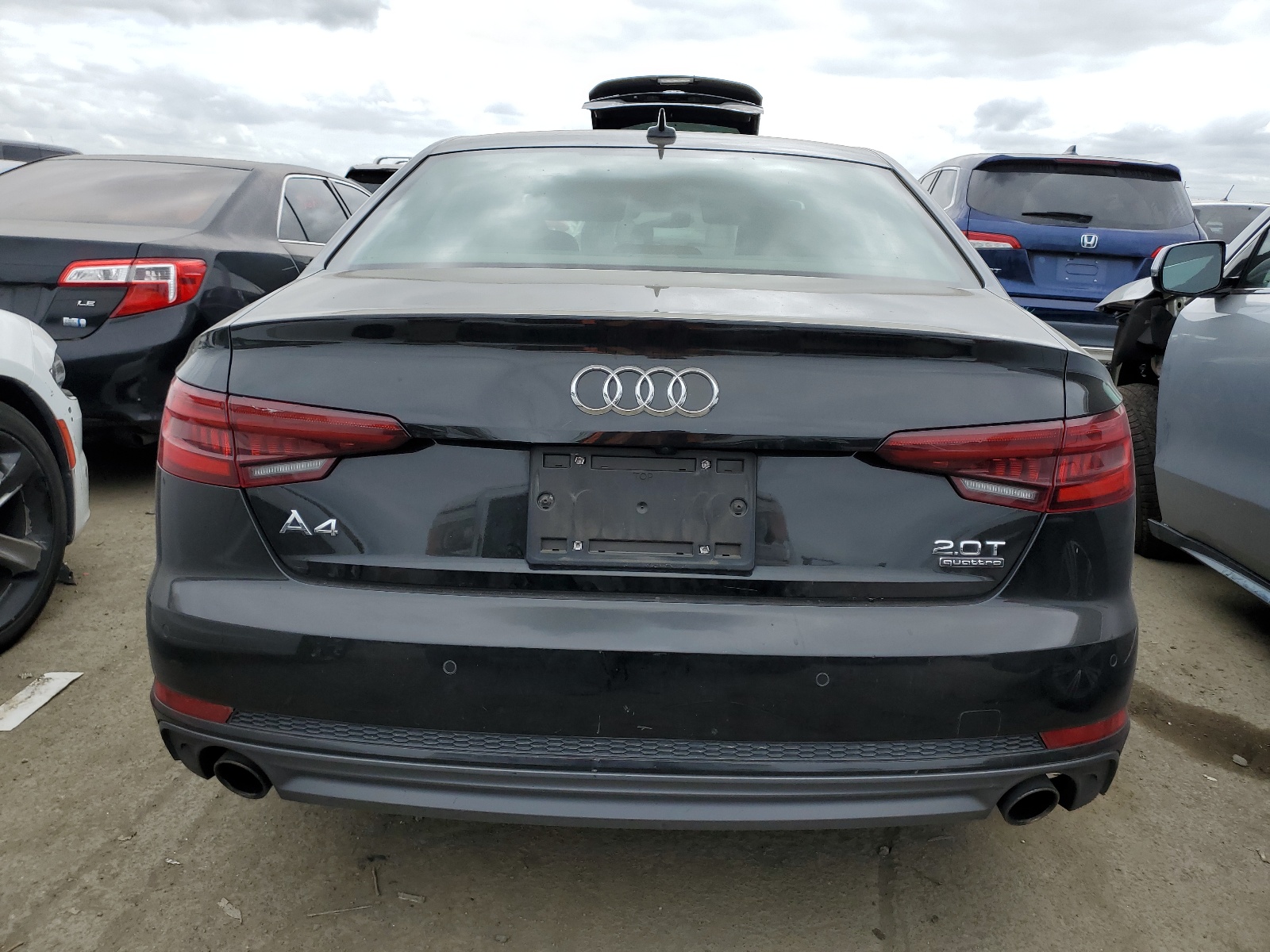 WAUENAF47JN015796 2018 Audi A4 Premium Plus