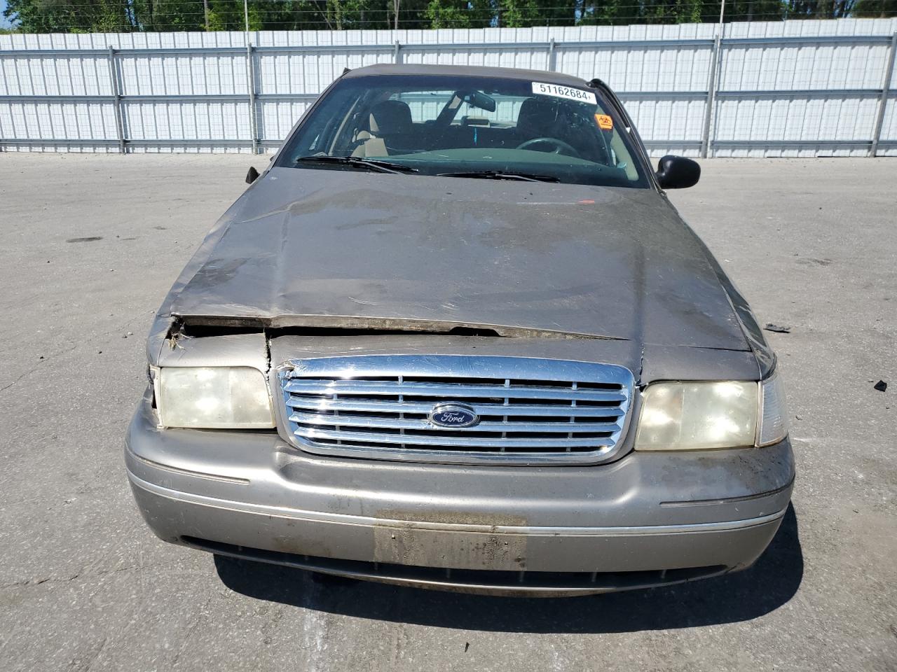 2003 Ford Crown Victoria - Image 5