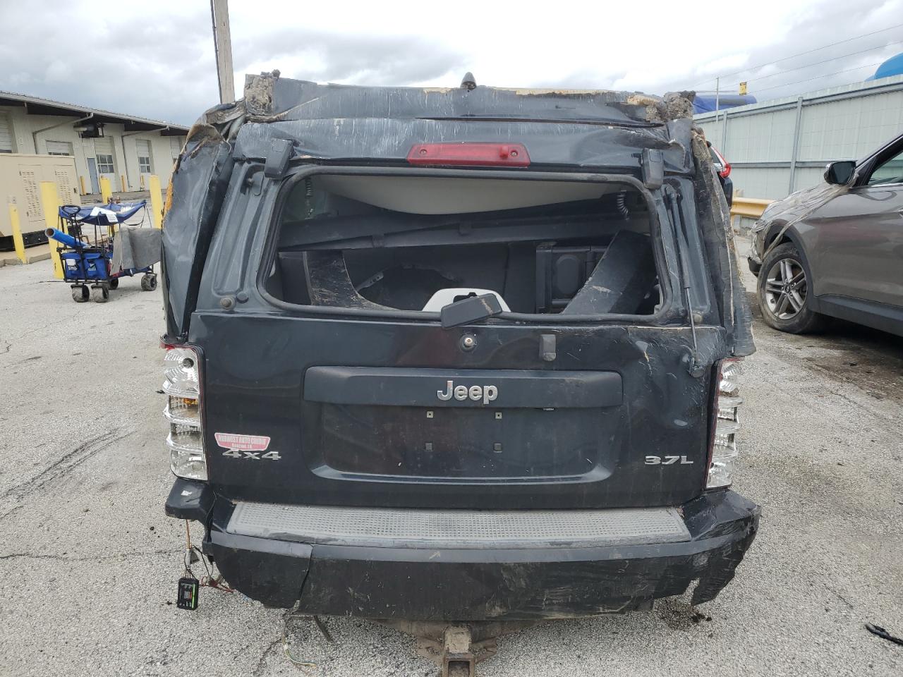 1J8GN28K88W227553 2008 Jeep Liberty Sport