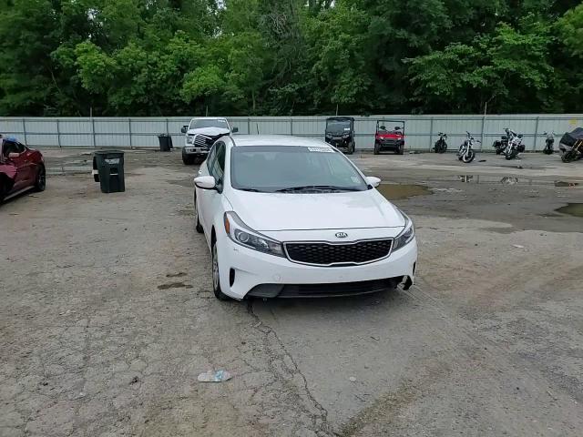 2018 Kia Forte - Image 10