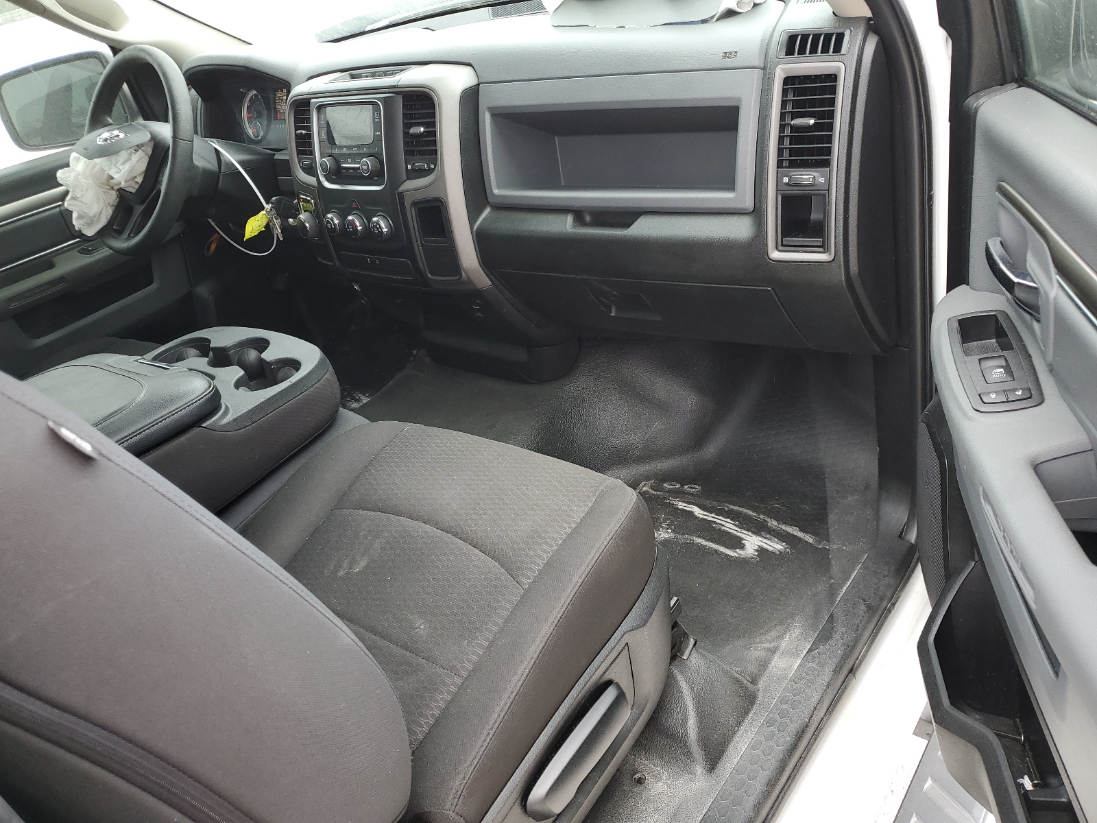 3C6JR6DT1LG144021 2020 Ram 1500 Classic Tradesman