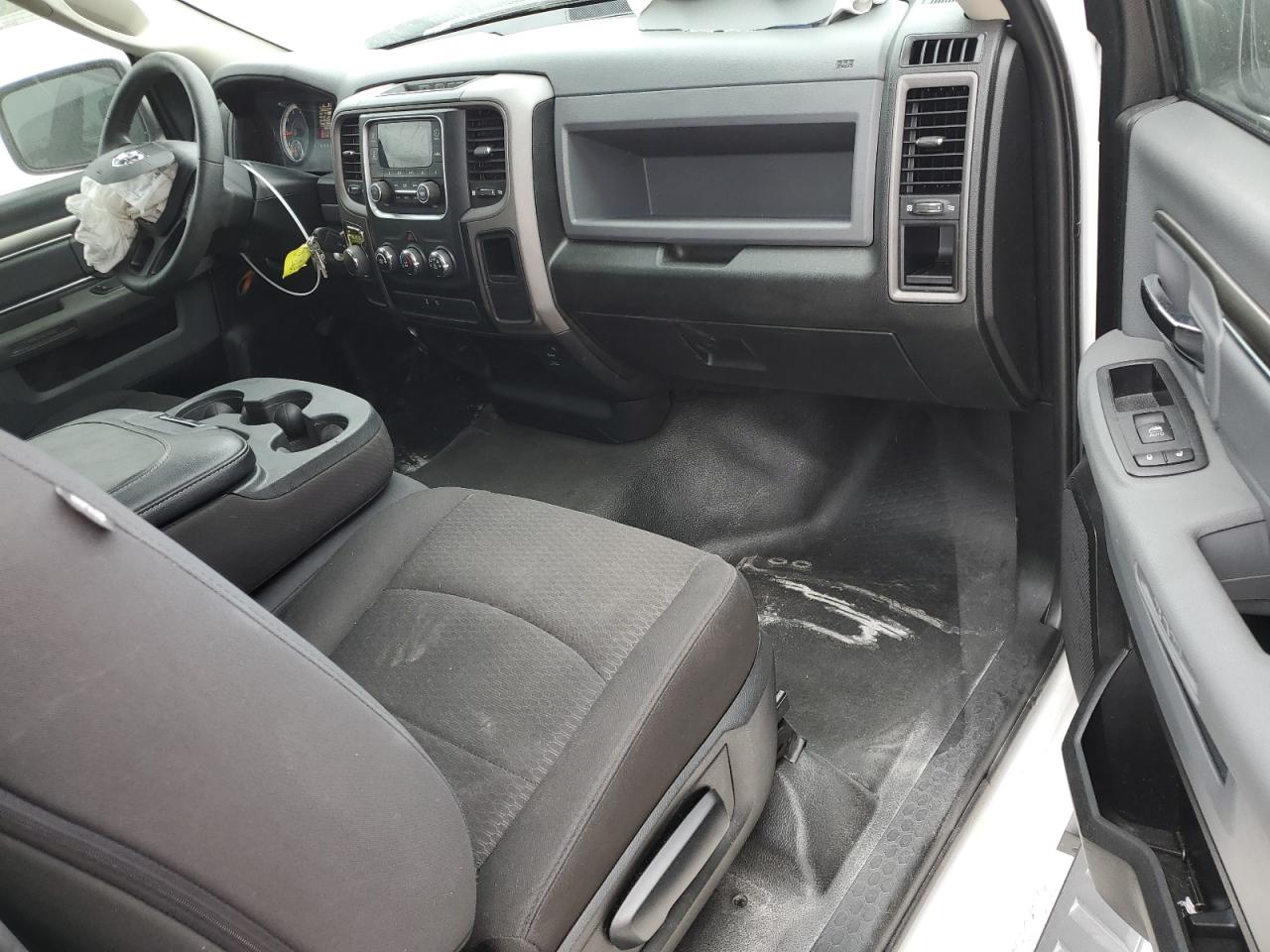 2020 Ram 1500 Classic Tradesman VIN: 3C6JR6DT1LG144021 Lot: 49516764