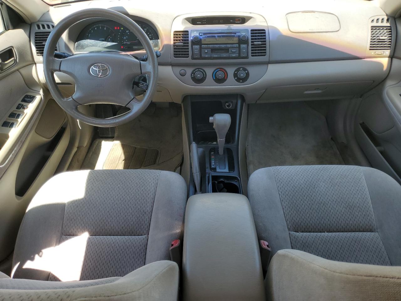 2004 Toyota Camry Le VIN: 4T1BE32K44U831327 Lot: 51062974