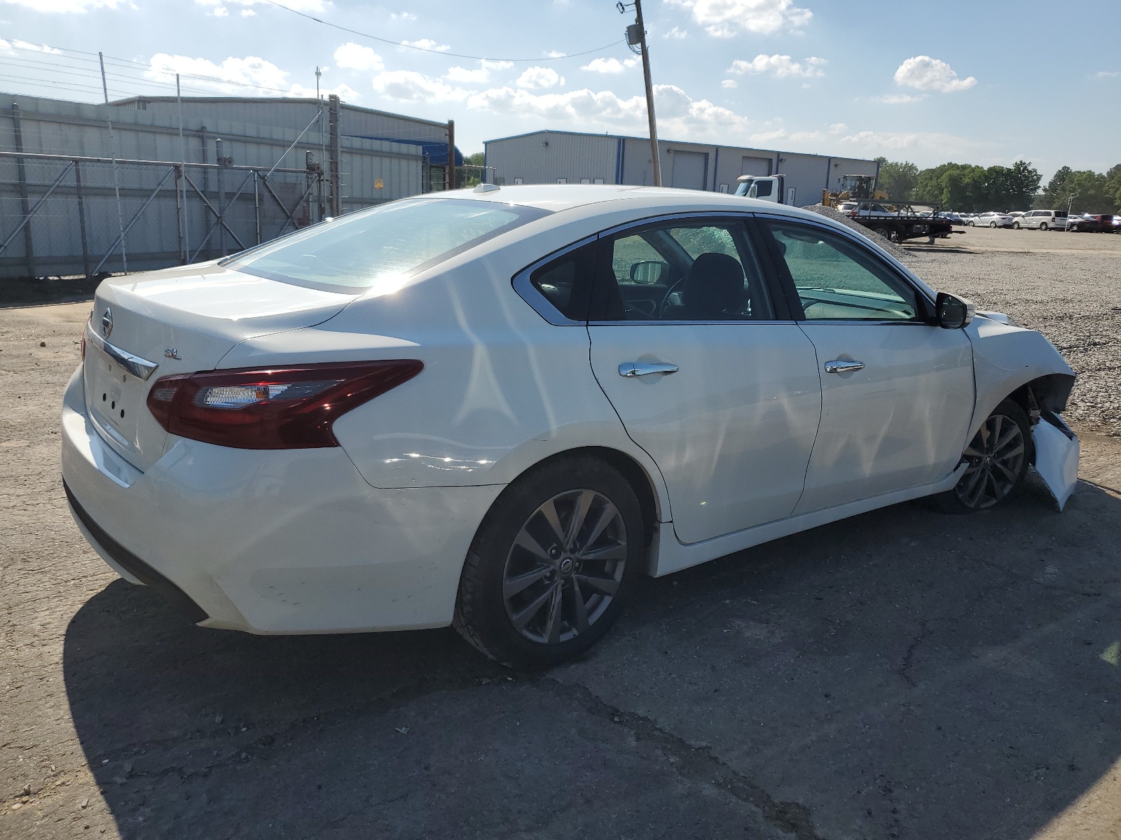 2018 Nissan Altima 2.5 vin: 1N4AL3AP5JC126739