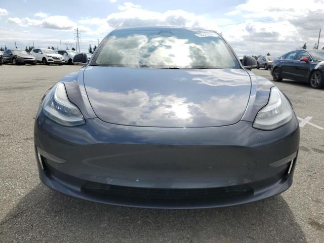  TESLA MODEL 3 2019 Серый