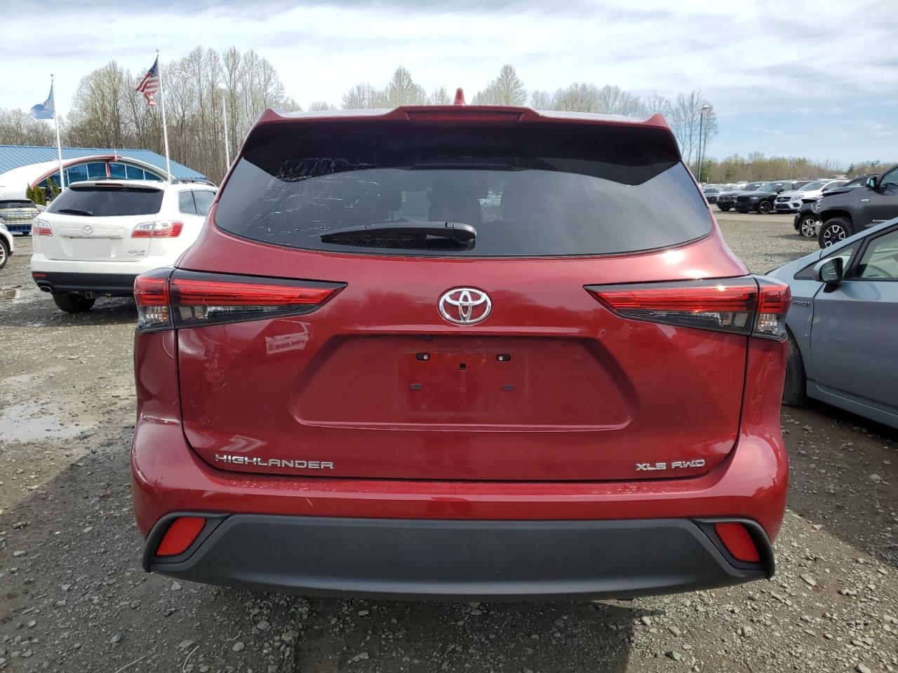 5TDGZRBH8NS568707 2022 Toyota Highlander Xle