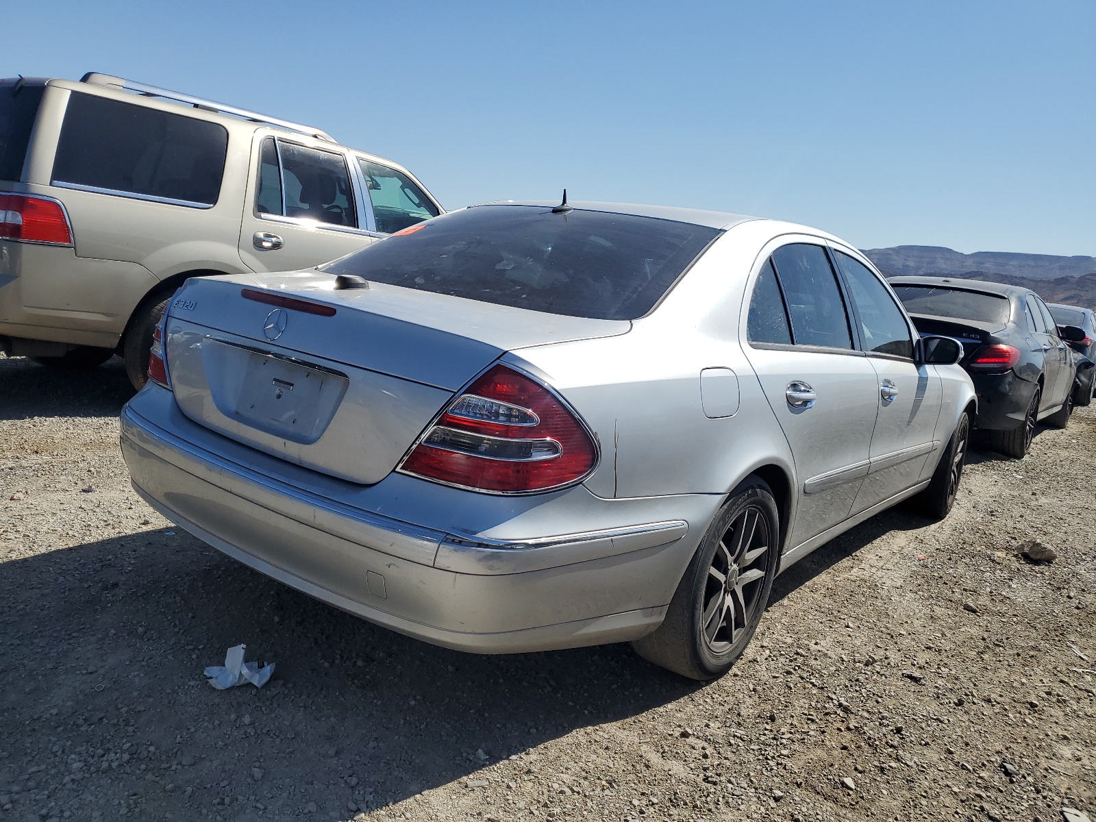 WDBUF65J04A509850 2004 Mercedes-Benz E 320