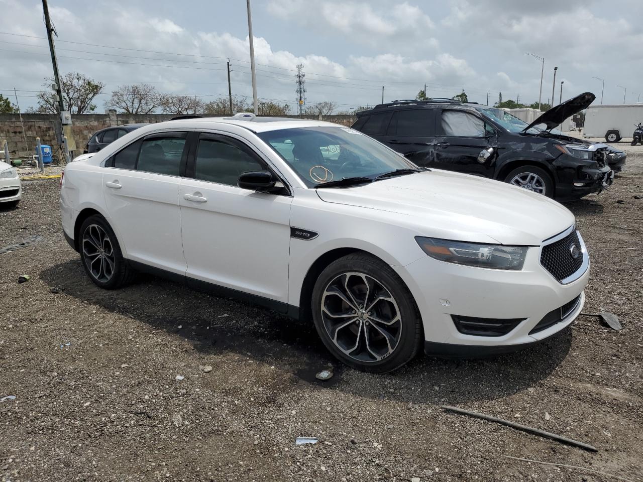 VIN 1FAHP2KT5EG173955 2014 FORD TAURUS no.4