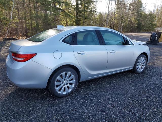 Седани BUICK VERANO 2017 Сріблястий