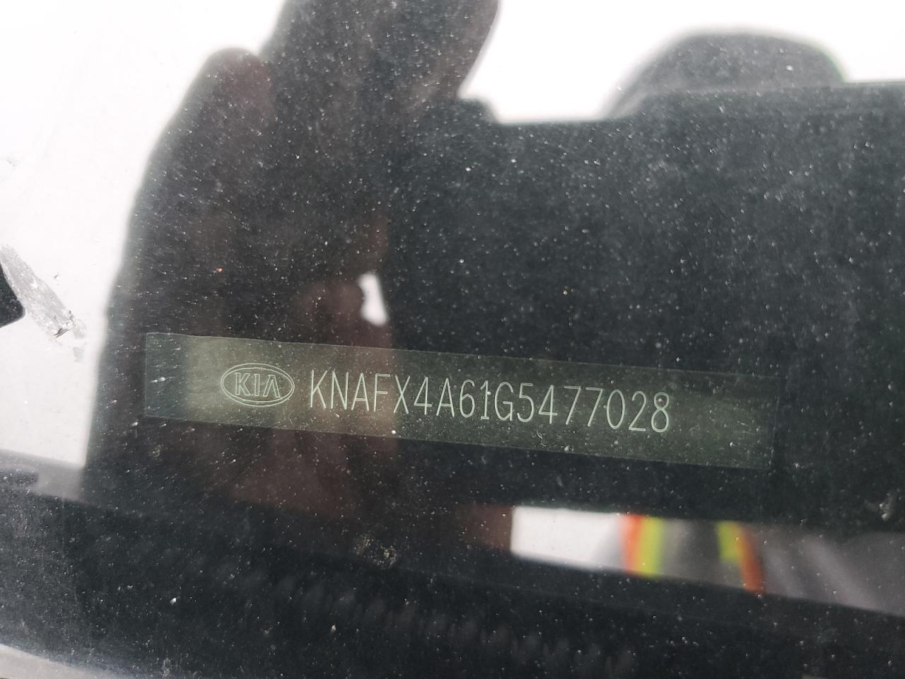 KNAFX4A61G5477028 2016 Kia Forte Lx