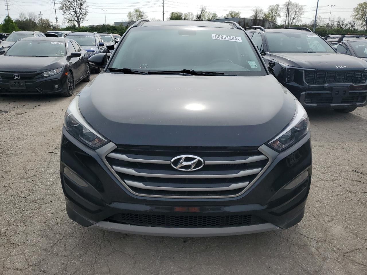 KM8J33A20JU735760 2018 Hyundai Tucson Value