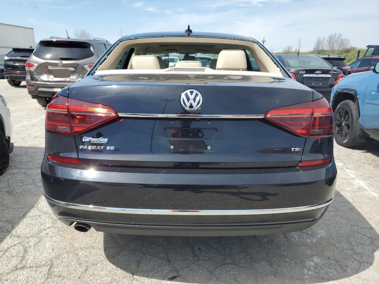 1VWGT7A3XHC033604 2017 Volkswagen Passat Se