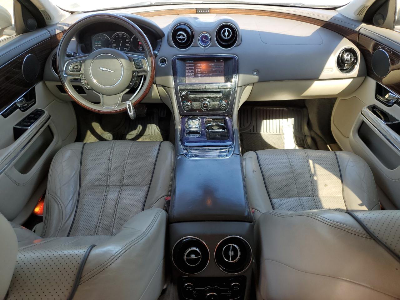 2011 Jaguar Xjl VIN: SAJWA2GB9BLV10571 Lot: 50521944